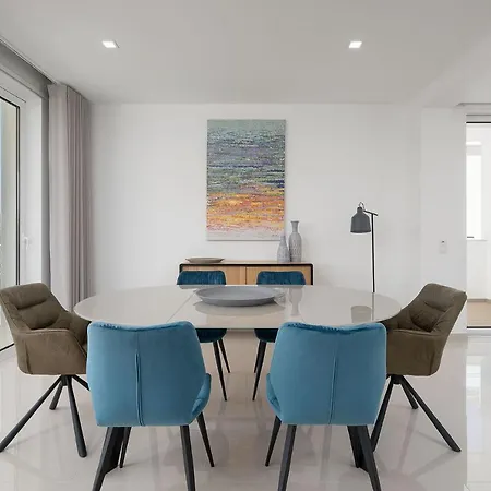3 Bed In 아파트